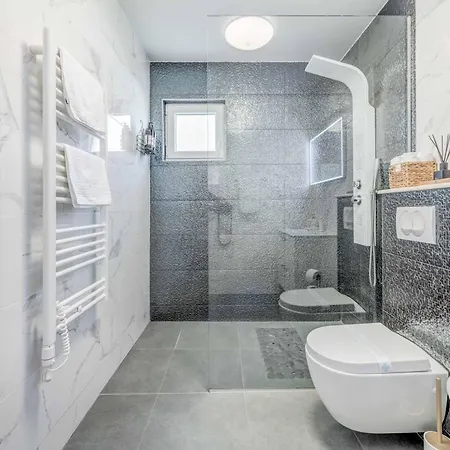 Villa Tranquil Rest *