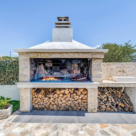 Villa Tranquil Rest *