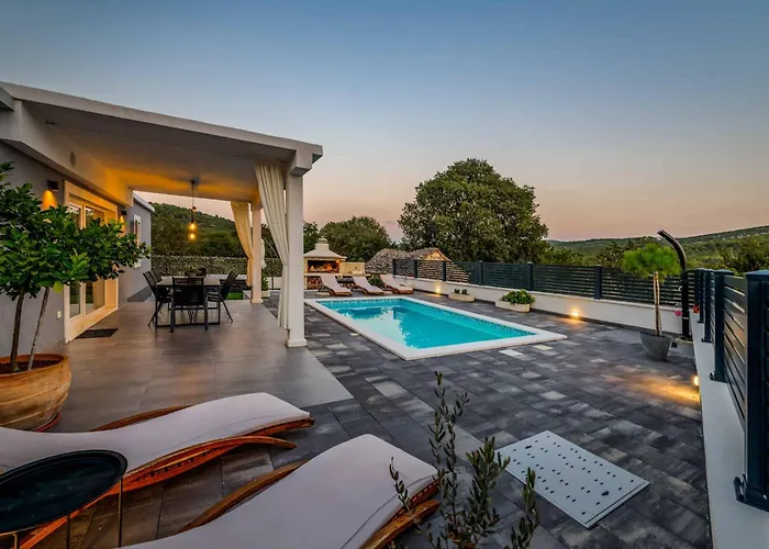 Tranquil Rest Villa *